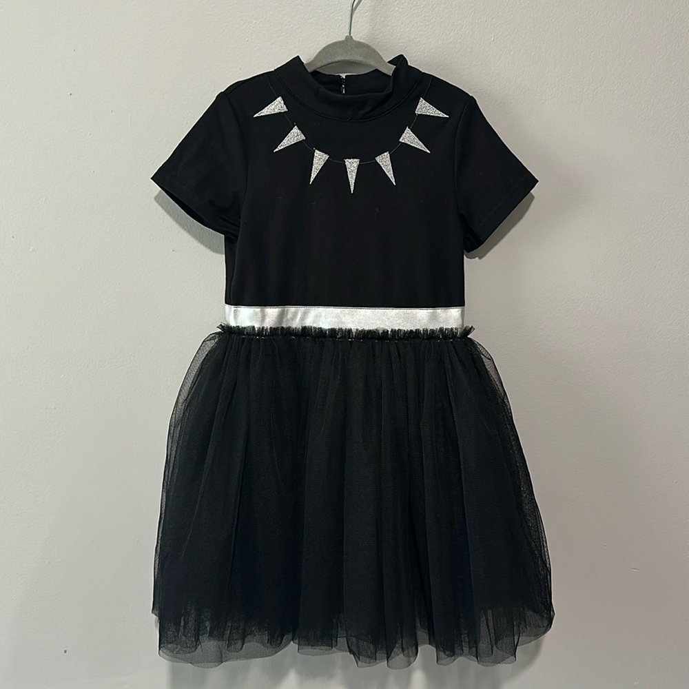 Taylor Joelle black panther size 5